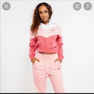 NIKE HERITAGE 1/2 ZIP CROPPED HOODIE SIZE SMALL